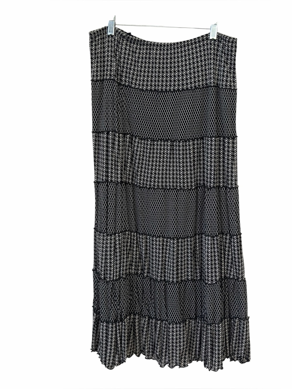 Black & white geometric Patterned Tiered Maxi Skirt